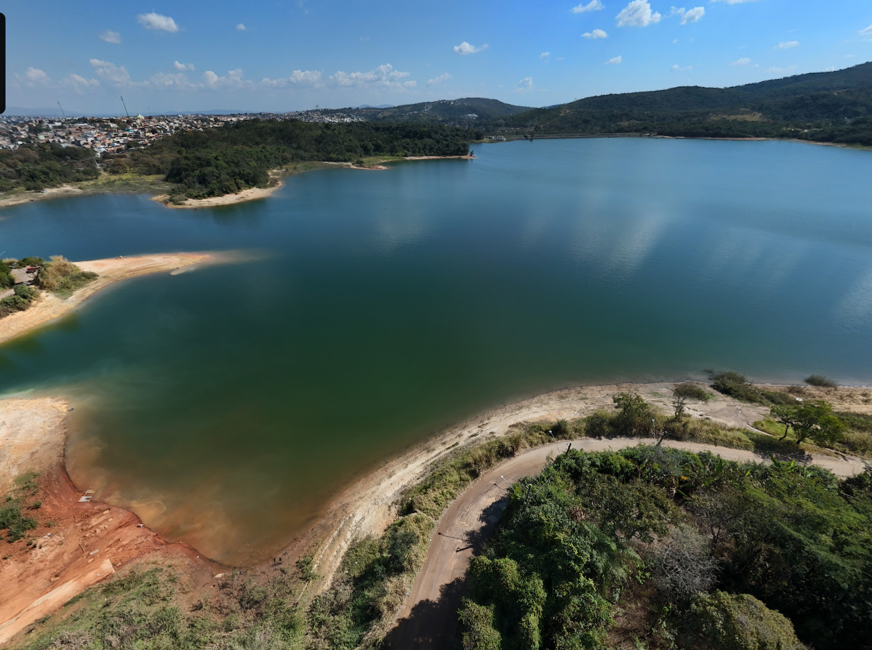 Orla da Lagoa / Lagoa Varzea das Flores